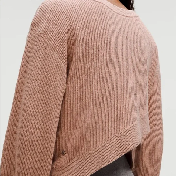 NWT Lululemon reversible crossover sweater - Picture 4 of 5